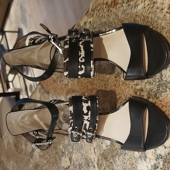 Michael Kors shoes - Picture 1 of 4